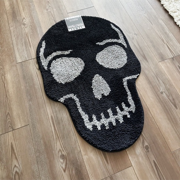 Skull Bath Rug - Picture 3 of 7